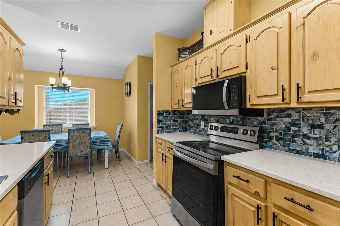 15225 Barataria Dr Property Photo 8