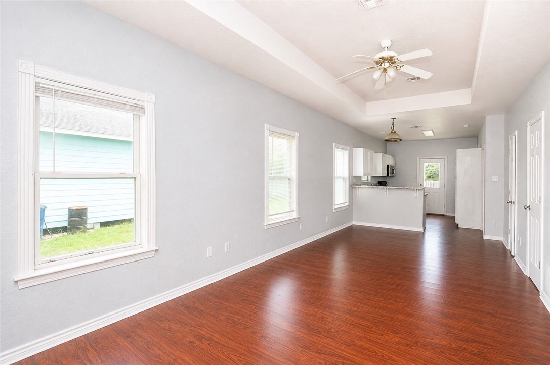 1824 Highway 35 S Property Photo 3