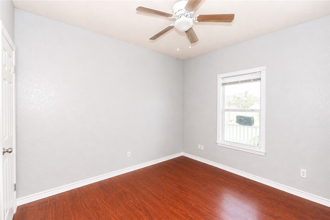 1824 Highway 35 S Property Photo 6