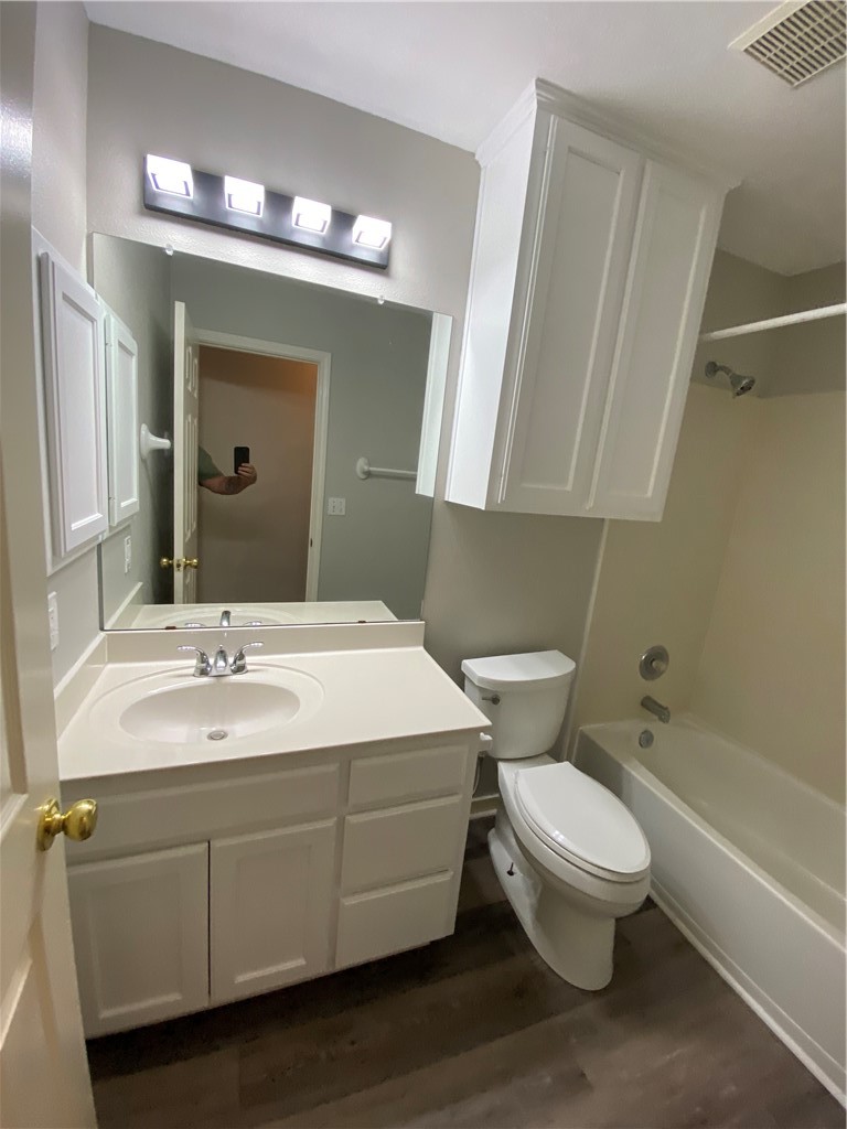 7122 Lindenwood Dr Property Photo 14