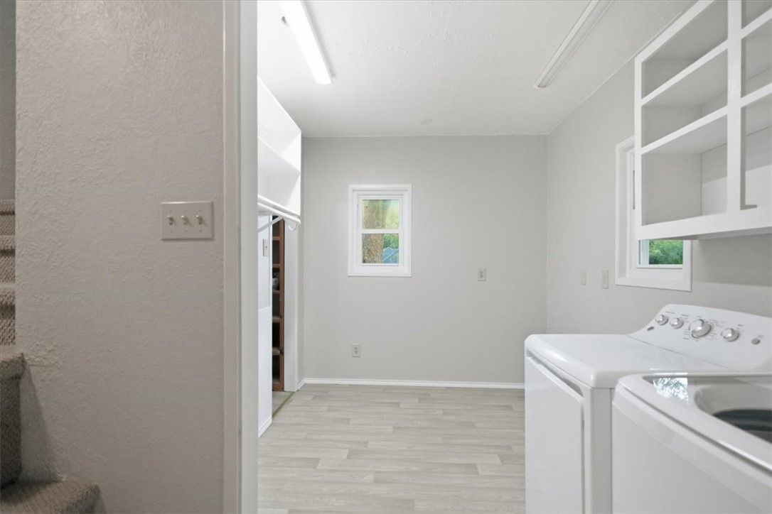 124 Lakepark Cir Property Photo 40