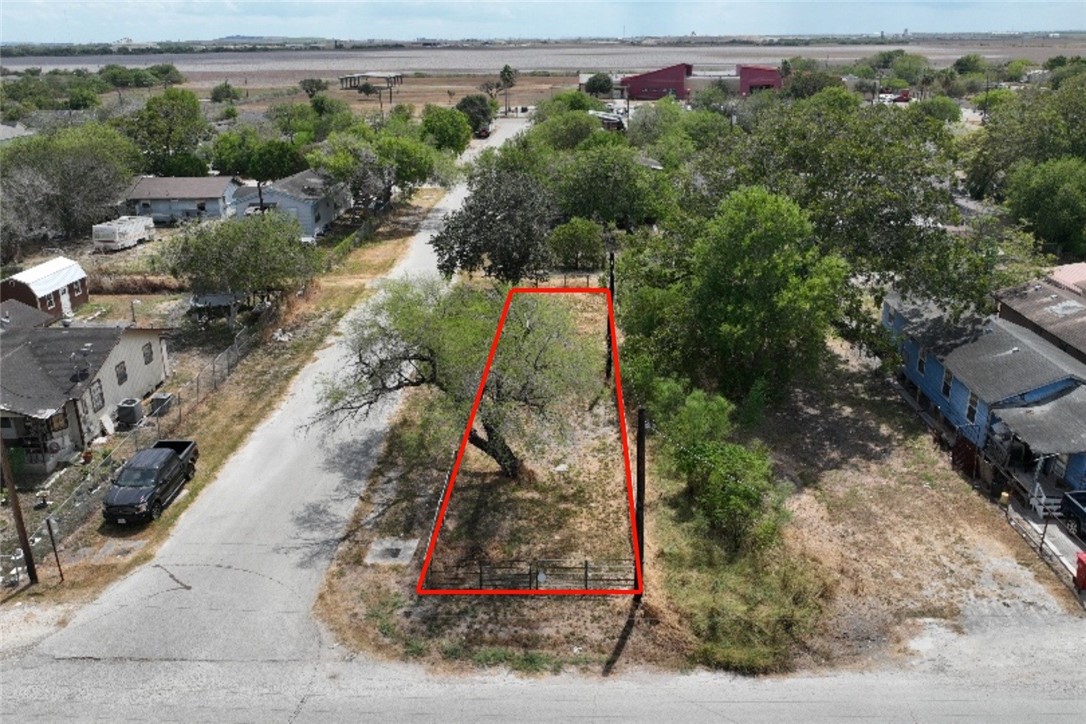 1100 Kansas St Property Photo 2