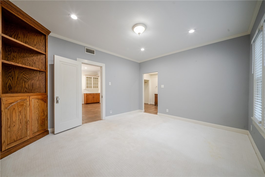 205 E Cleveland St Property Photo 19