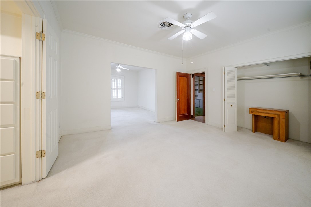 205 E Cleveland St Property Photo 34