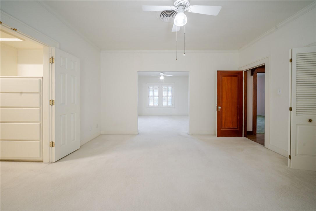 205 E Cleveland St Property Photo 36