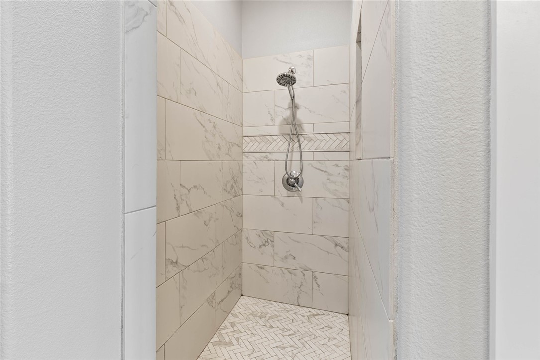 14014 Fortuna Bay Dr A Property Photo 11