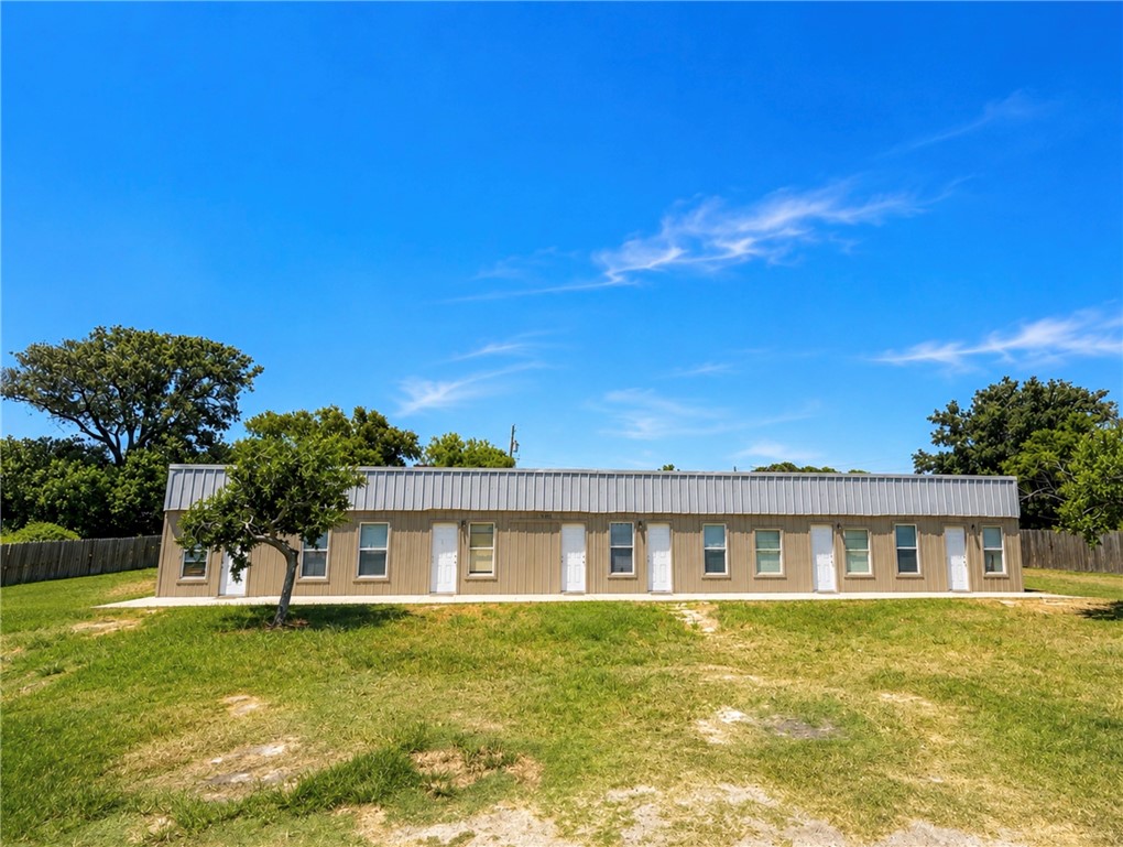 1218 Barton St Property Photo 1