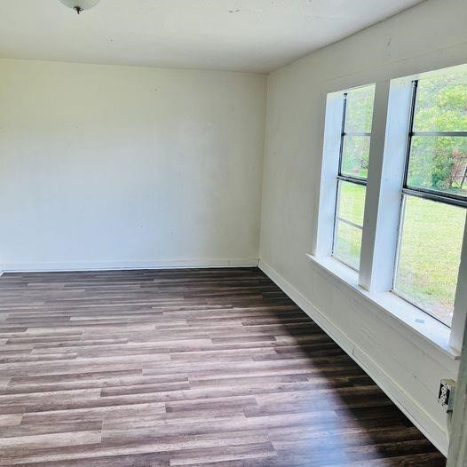 1218 Barton St Property Photo 3