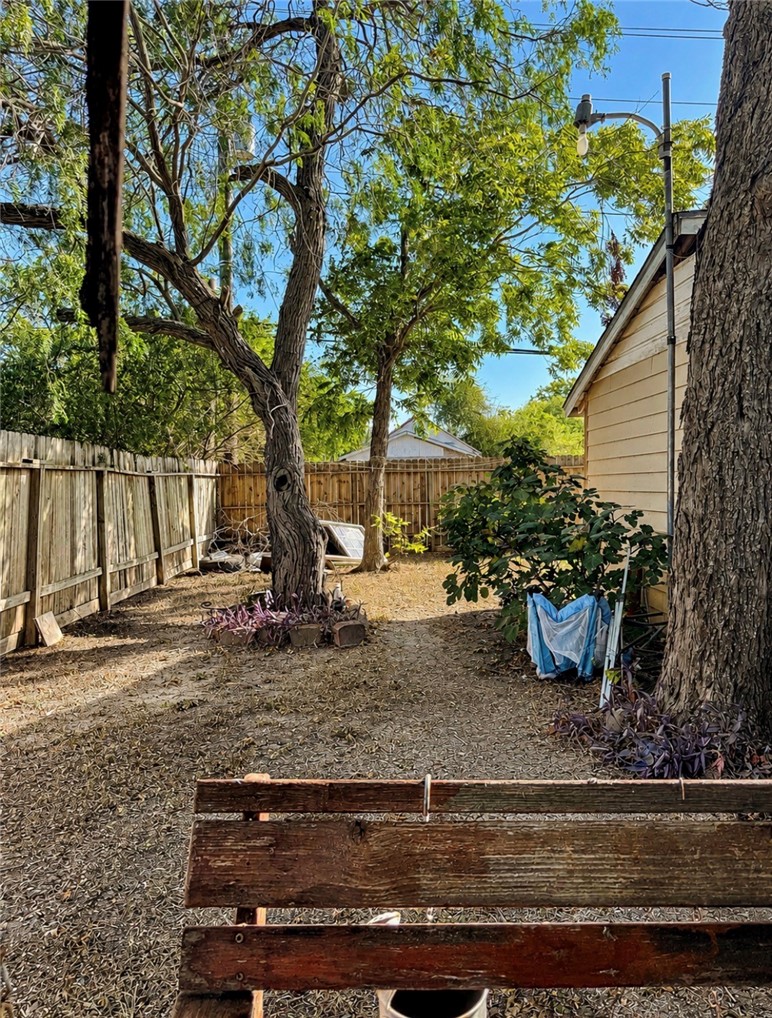133 Watson St Property Photo 12