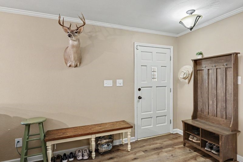 150 Fm 1360 Property Photo 3