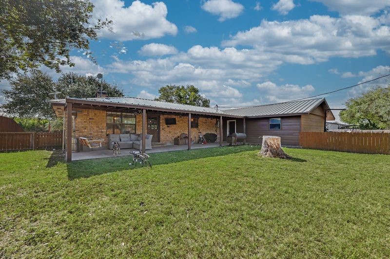 150 Fm 1360 Property Photo 23