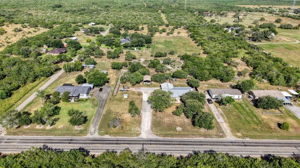 150 Fm 1360 Property Photo 27