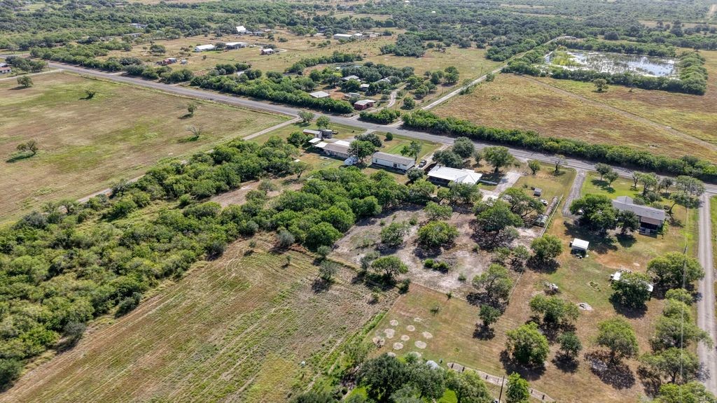 150 Fm 1360 Property Photo 30