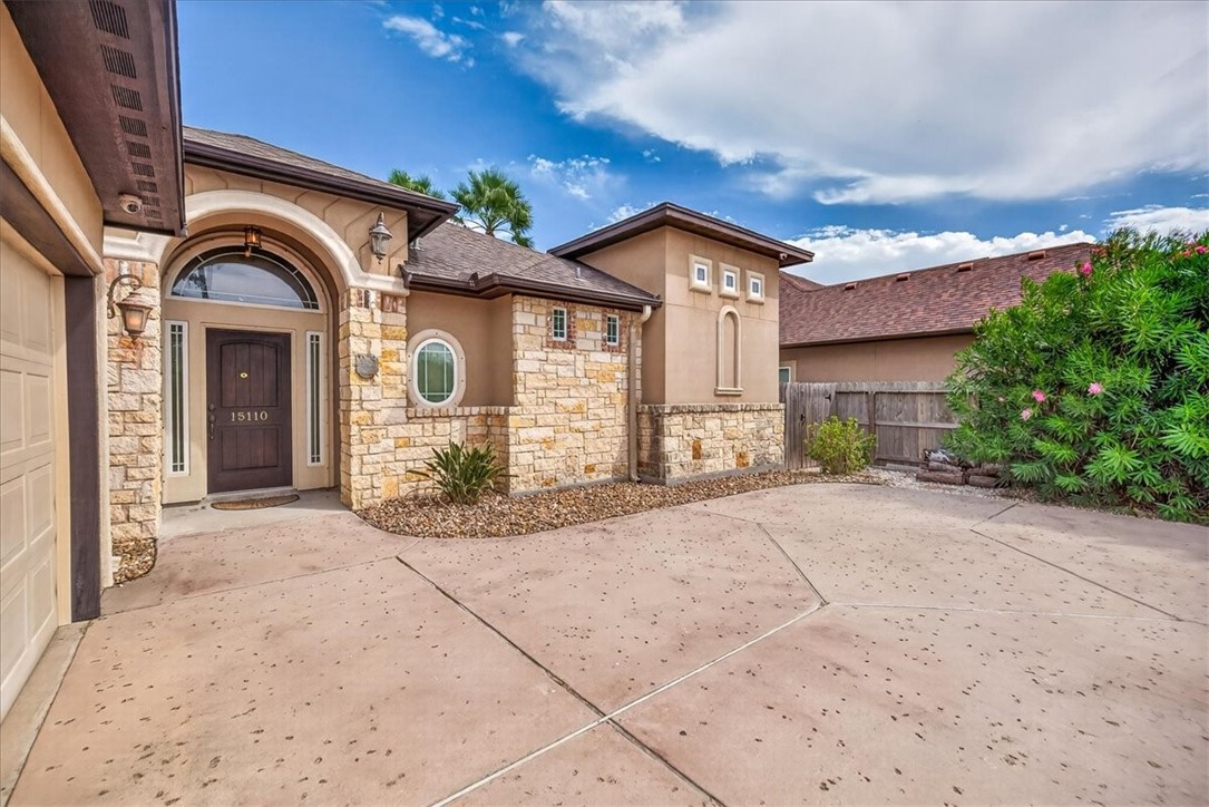 15110 Aquarius St Property Photo 1