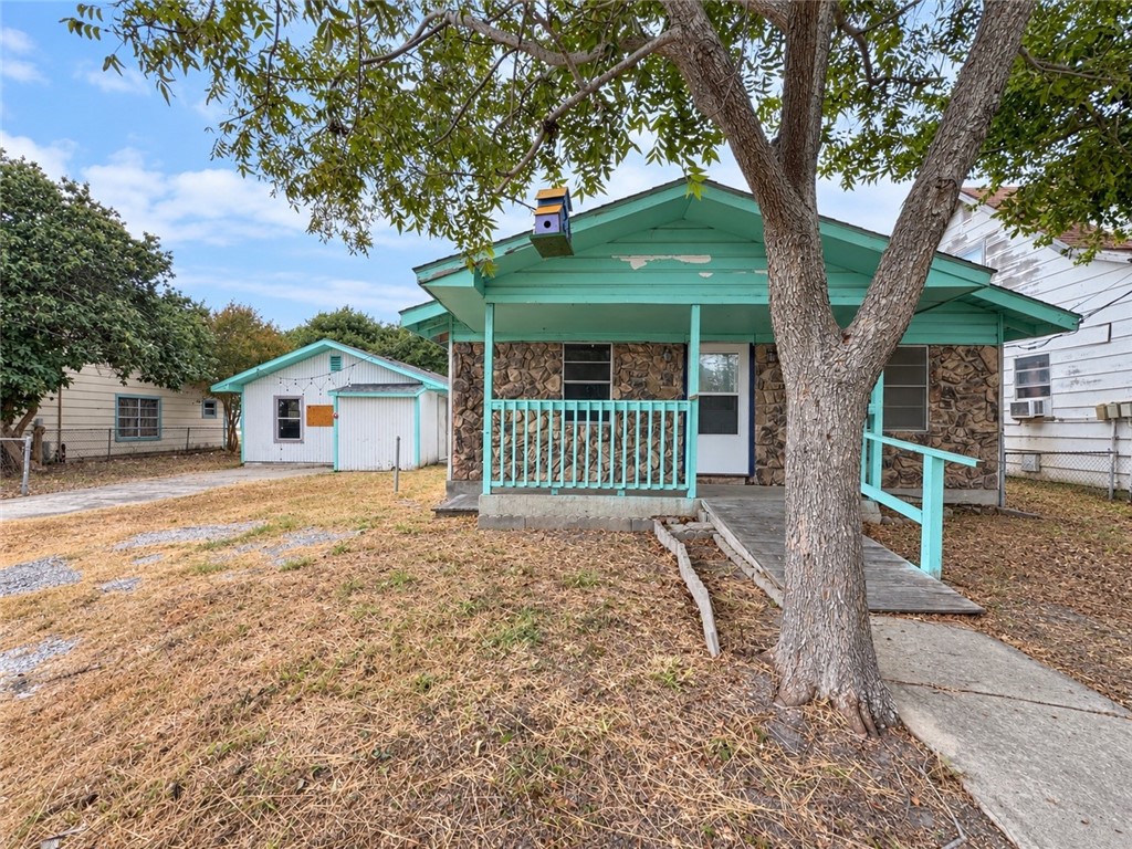 1163 Ochoa St Property Photo 1