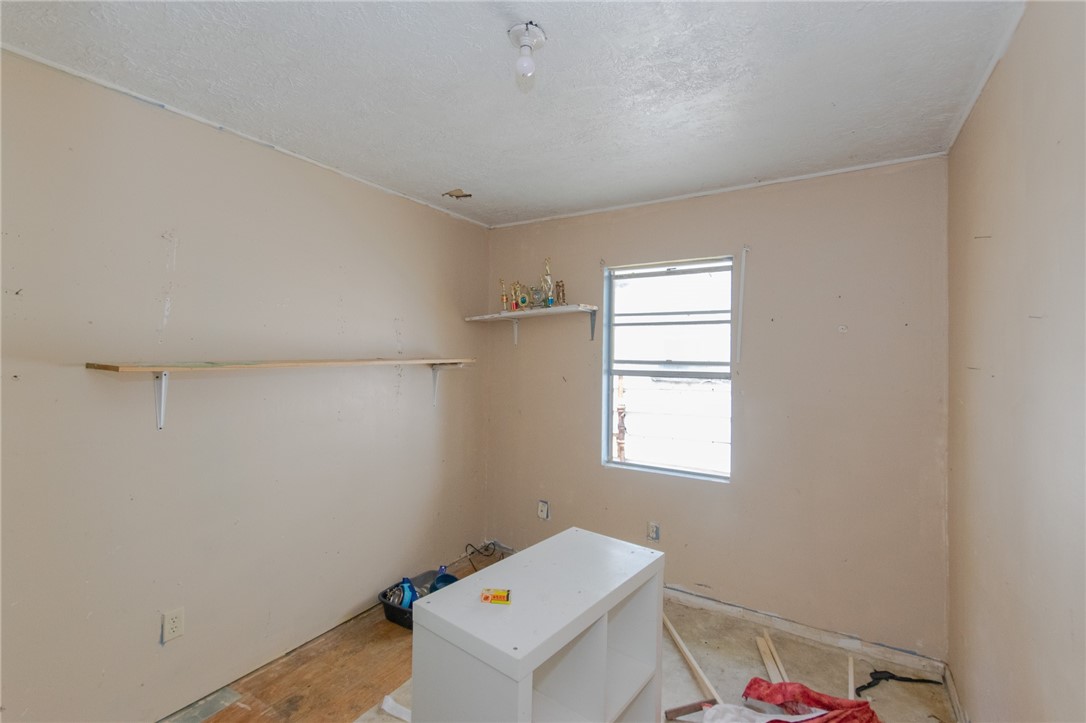 1163 Ochoa St Property Photo 3