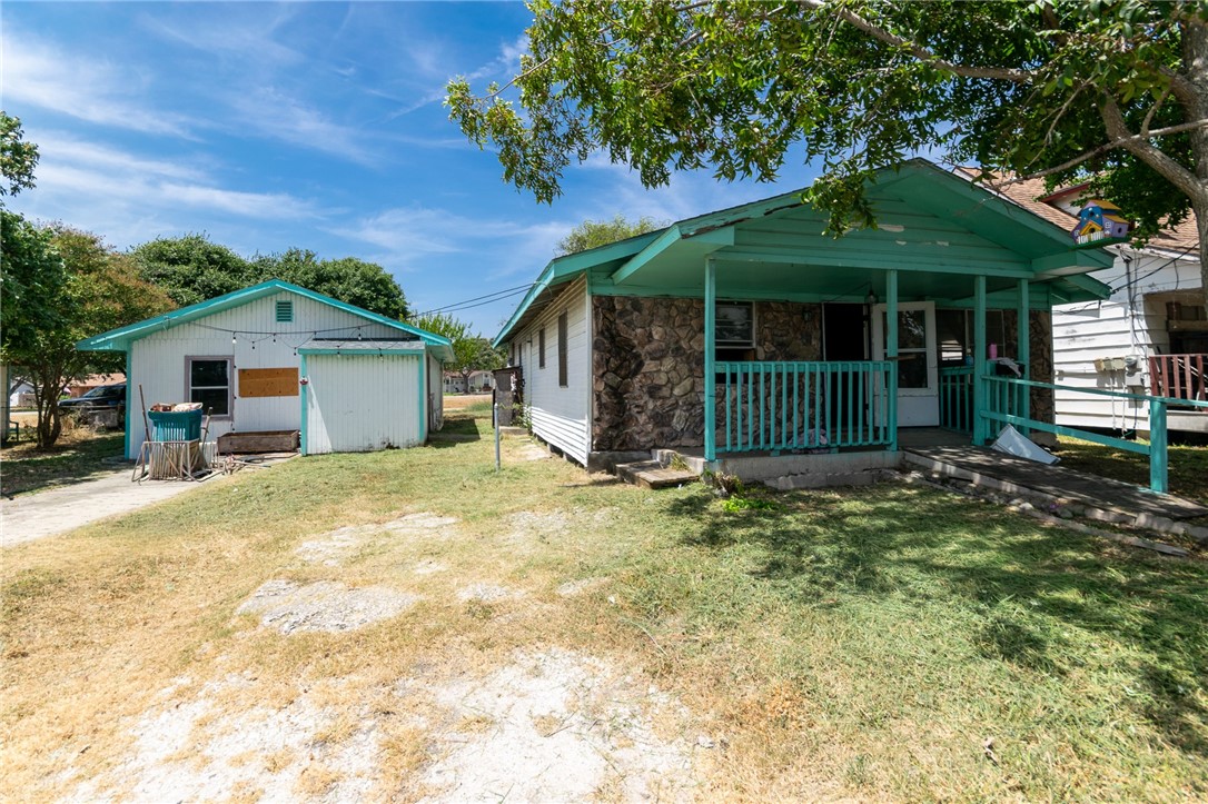 1163 Ochoa St Property Photo 7