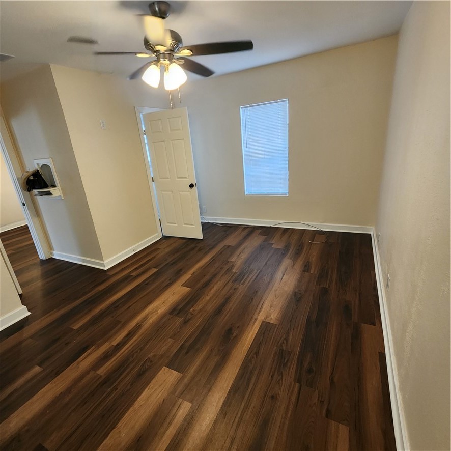 937 Poth Property Photo 4