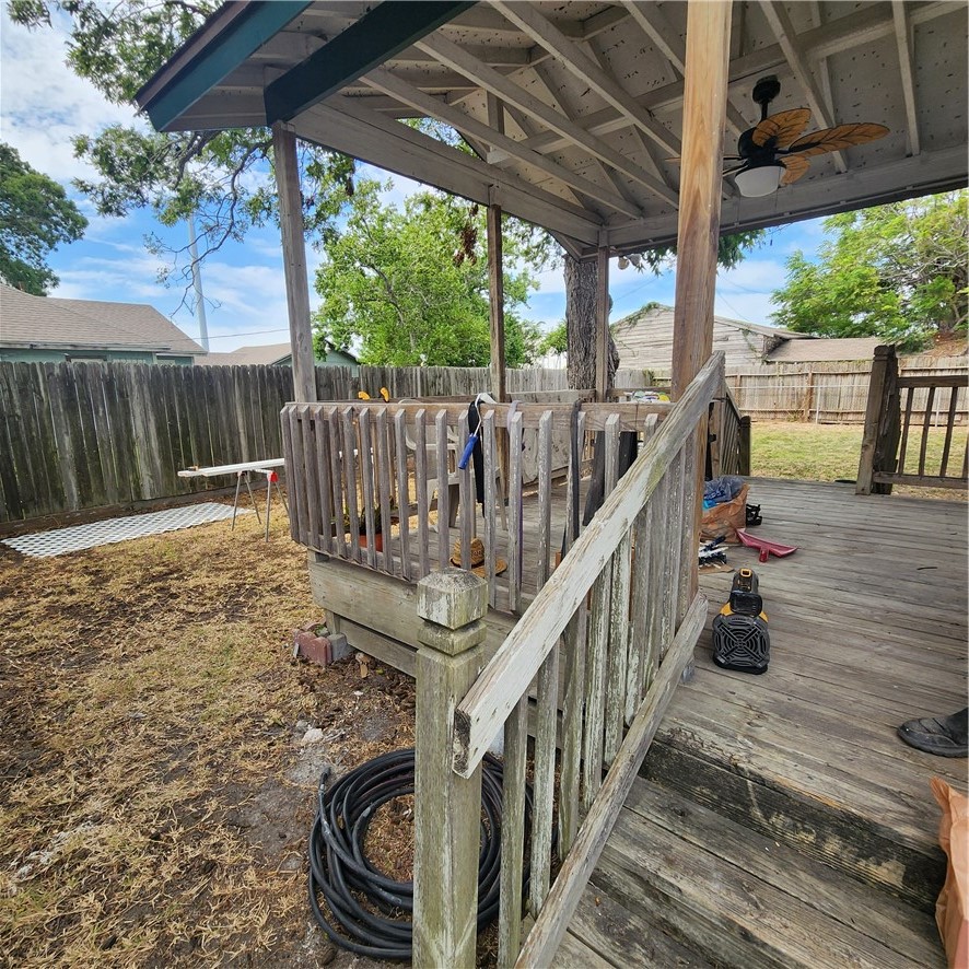 937 Poth Property Photo 12
