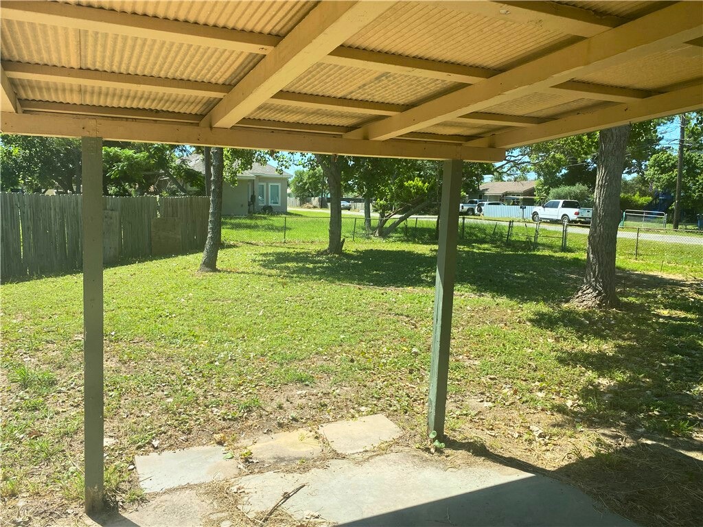 1233 Baywood Property Photo 11