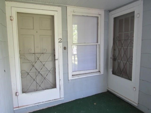 253 Oleander Ave 2 Property Photo 2