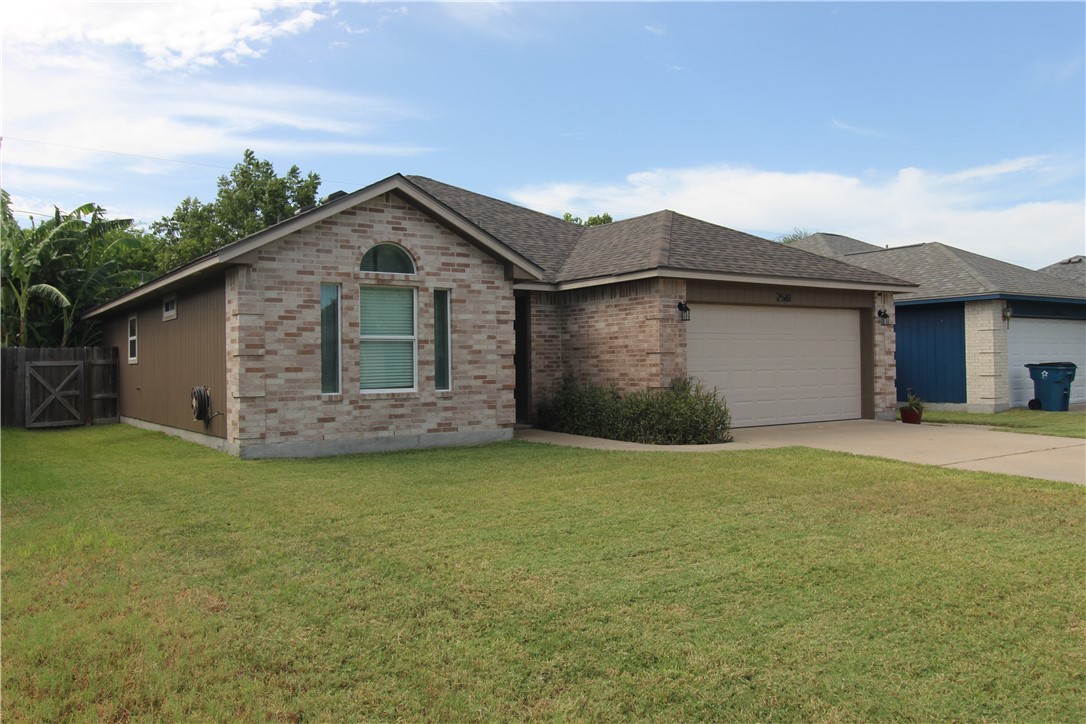 2561 Raintree Trai Property Photo 3