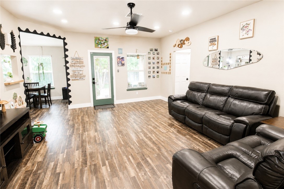 2561 Raintree Trai Property Photo 6