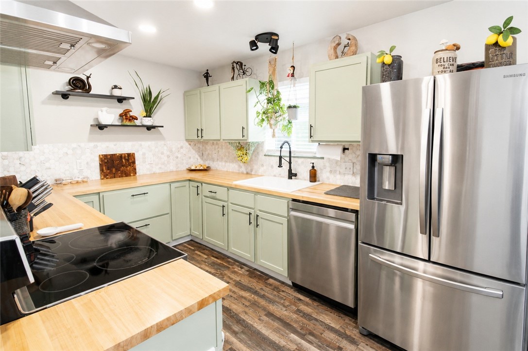 2561 Raintree Trai Property Photo 14
