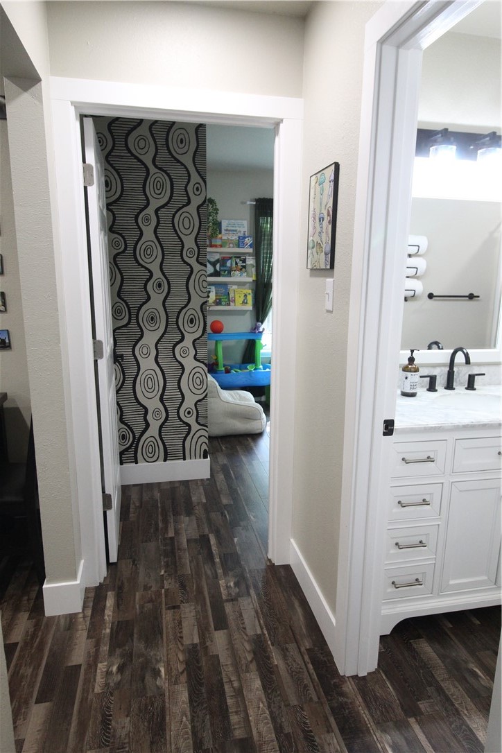 2561 Raintree Trai Property Photo 18