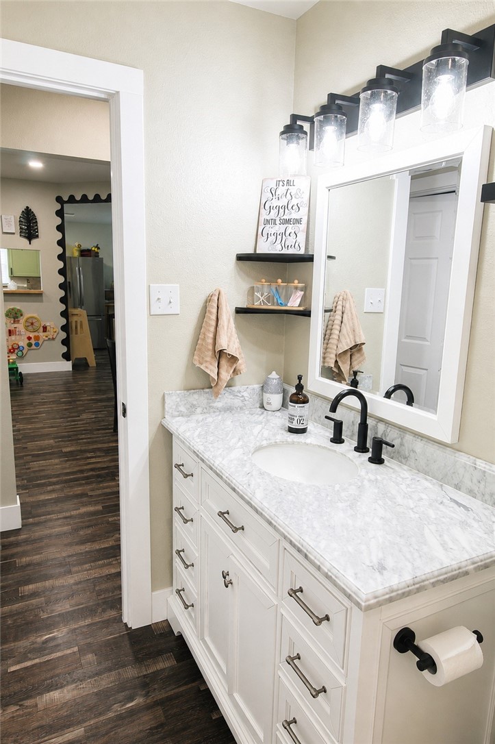 2561 Raintree Trai Property Photo 19