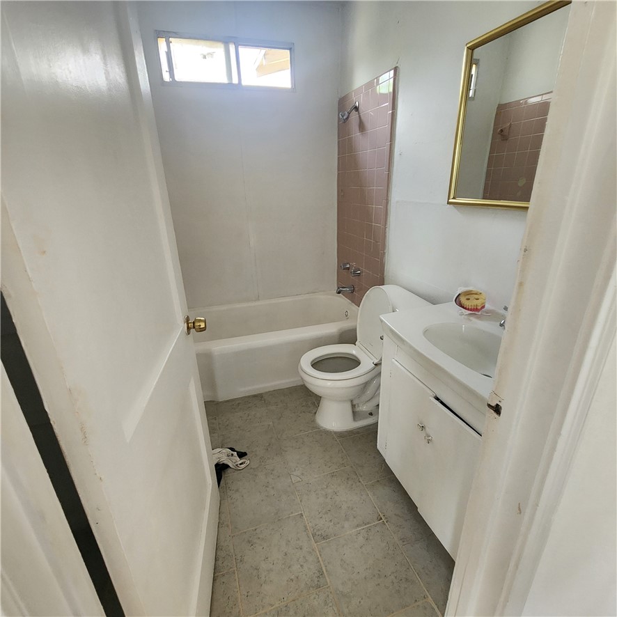 1209 Miami Dr Property Photo 6