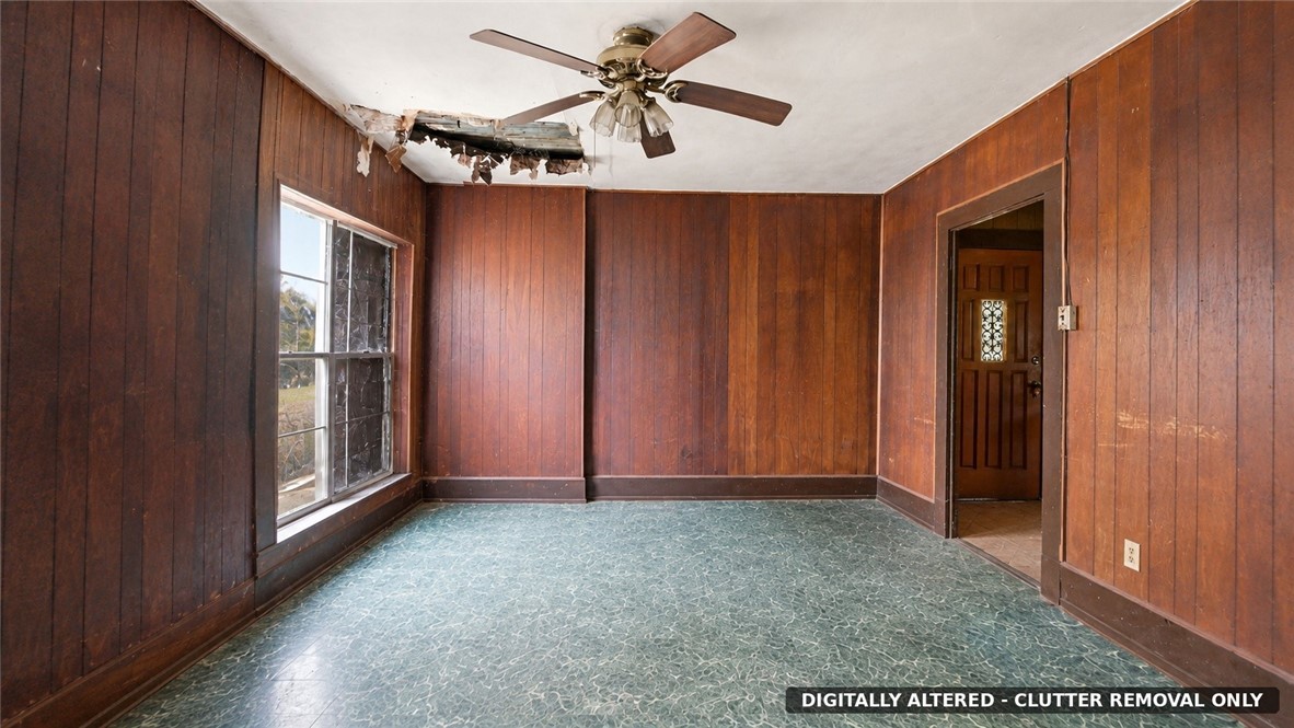1403 W Crockett St Property Photo 3