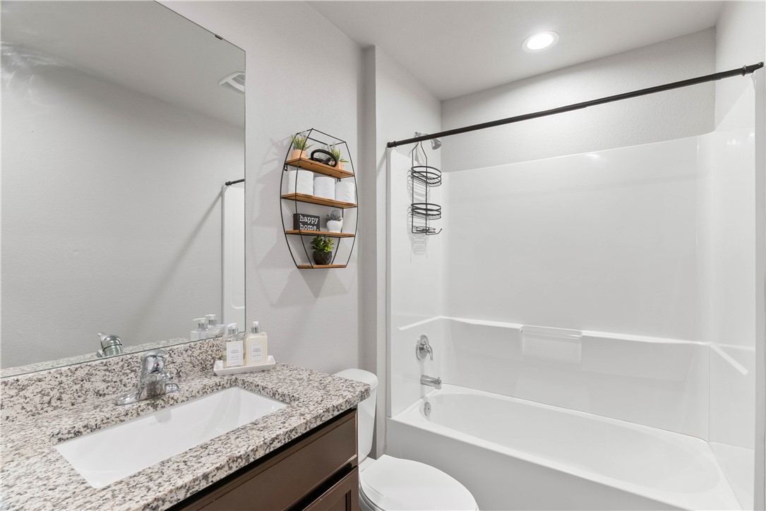 108 Donegal St Property Photo 17