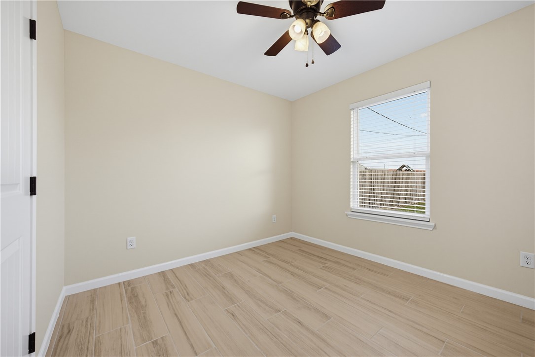 1402 Marine Dr Property Photo 10