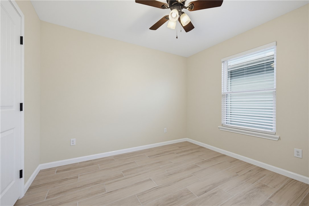 1402 Marine Dr Property Photo 12