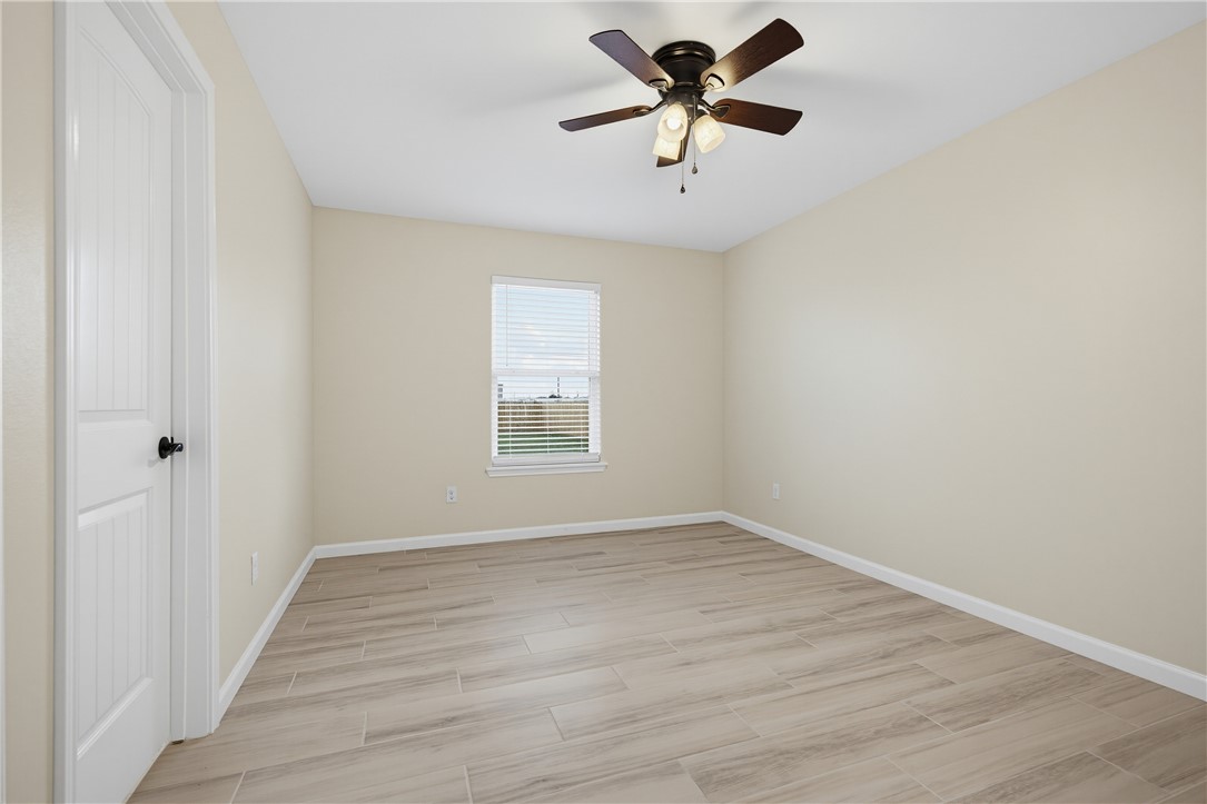 1402 Marine Dr Property Photo 15