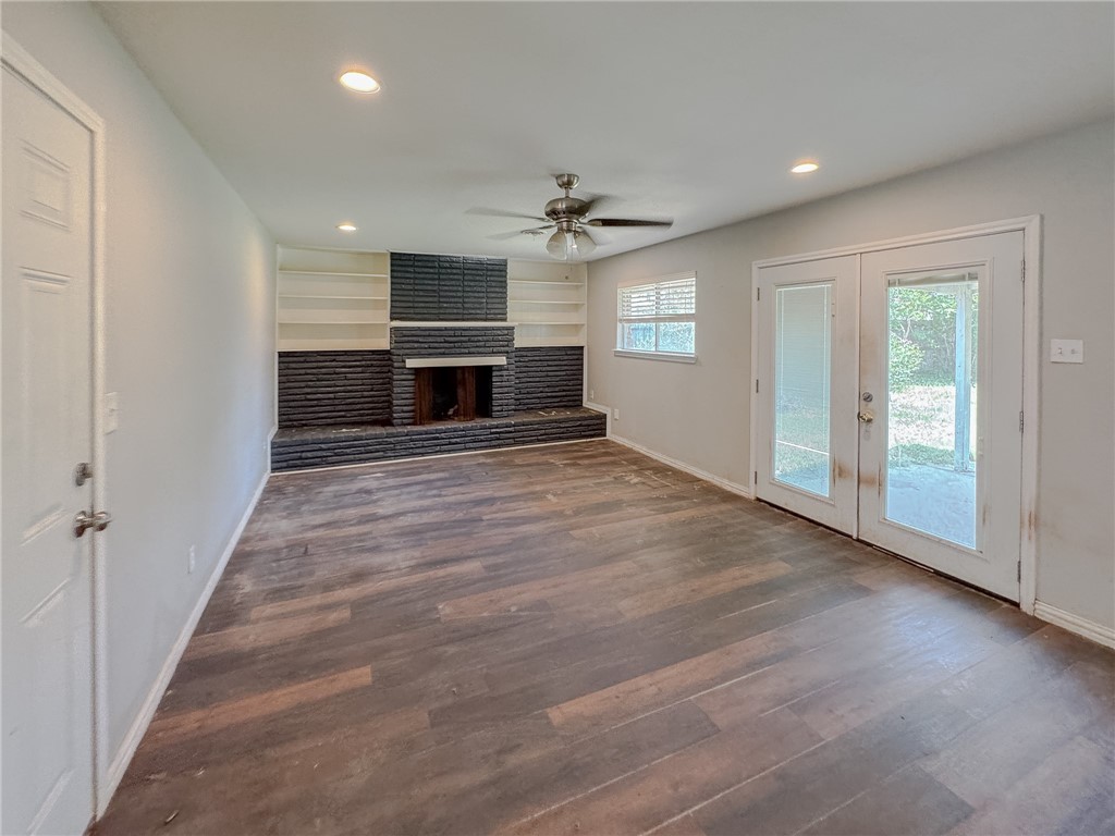 10750 Westwood Dr Property Photo 6