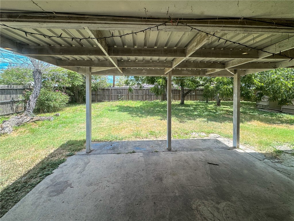10750 Westwood Dr Property Photo 11