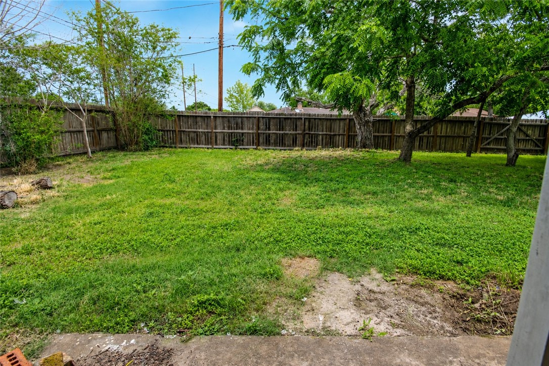 10750 Westwood Dr Property Photo 12