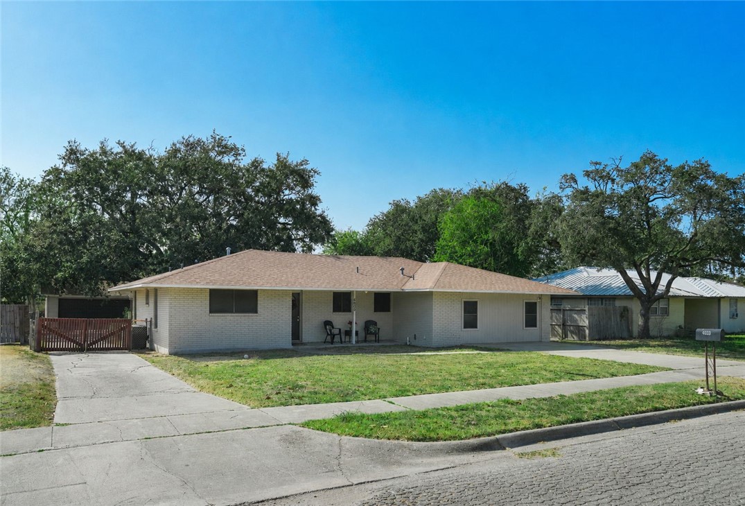 4809 River View Property Photo 2