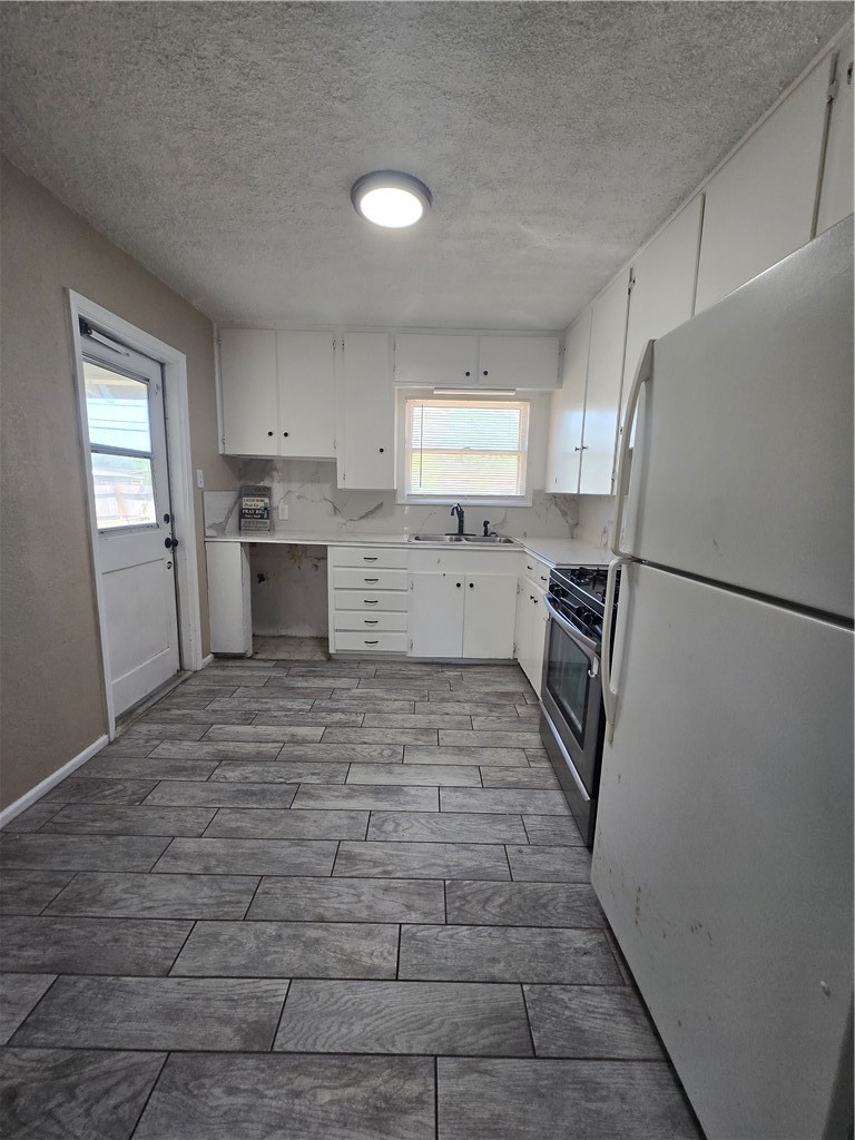 1122 Rickey Dr Property Photo 3