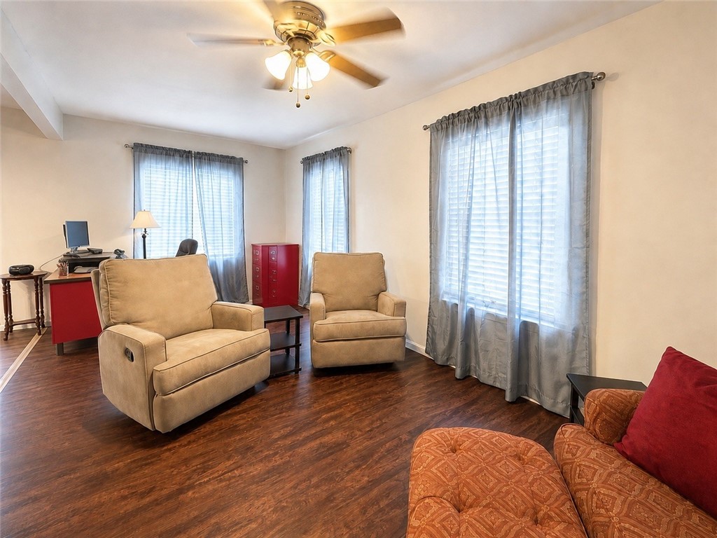 518 Commerce St Property Photo 11