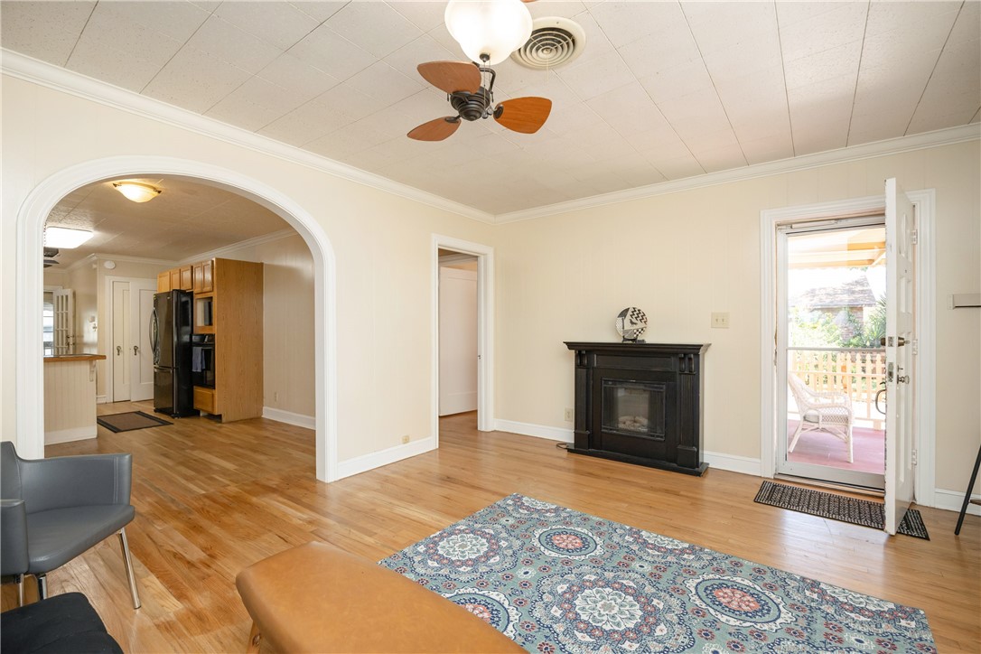 322 Southern St Property Photo 8