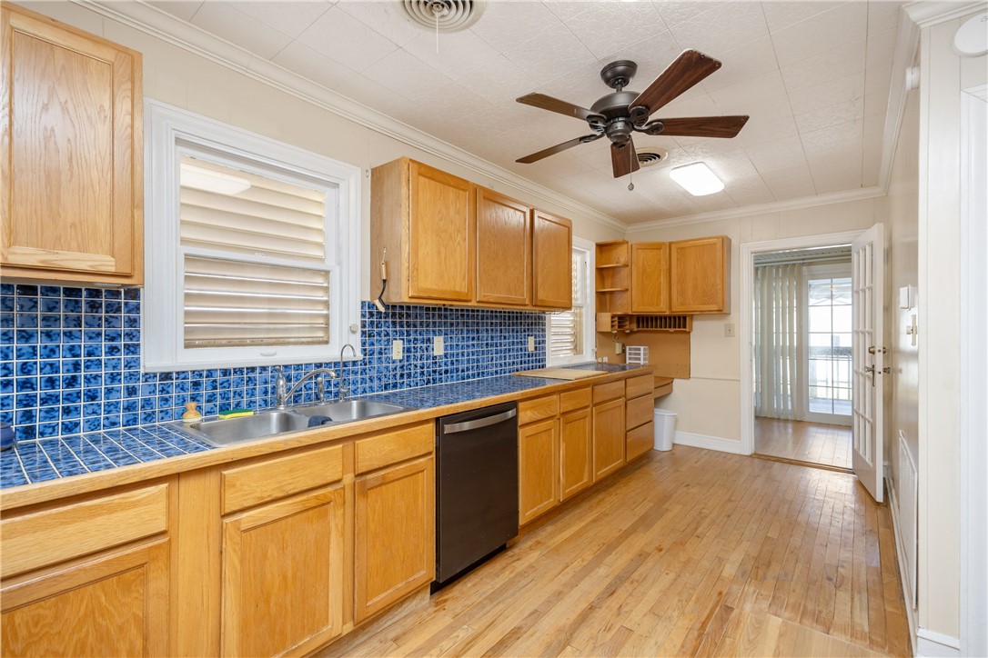 322 Southern St Property Photo 14