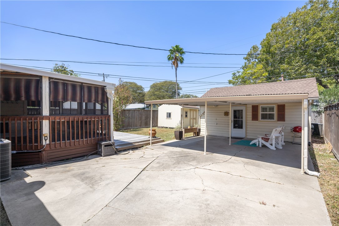 322 Southern St Property Photo 37