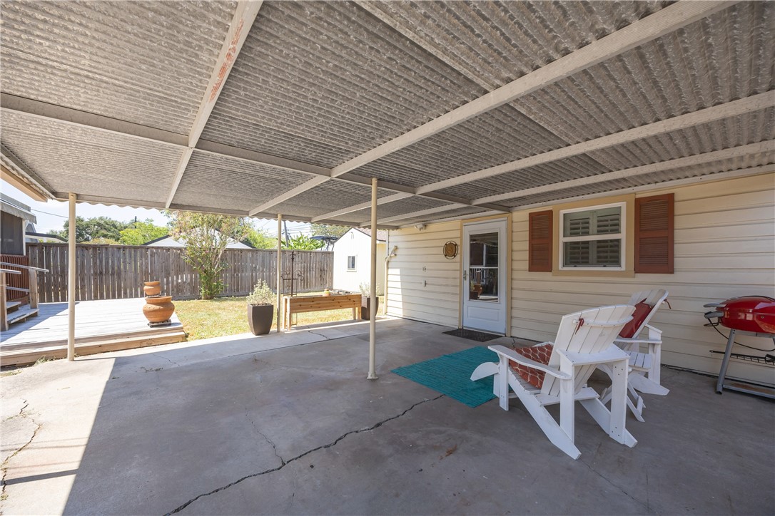 322 Southern St Property Photo 38
