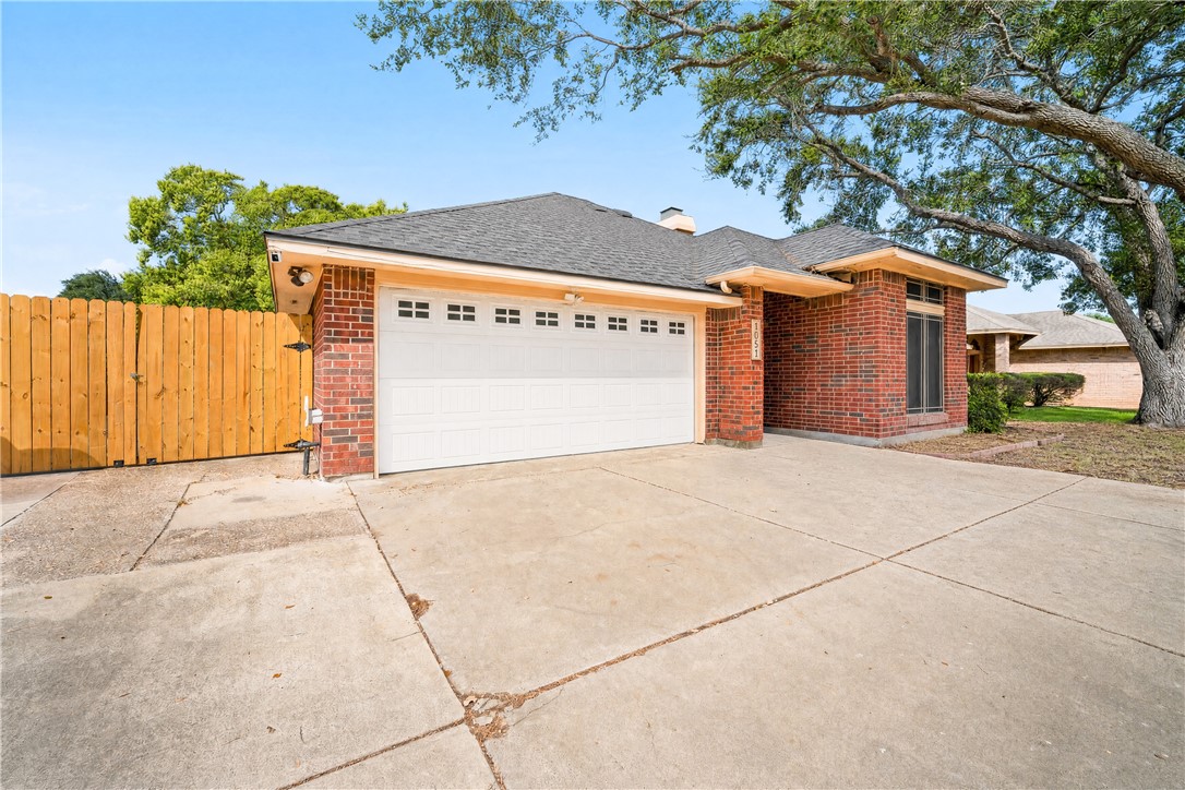 3430 Picadilly Property Photo 2