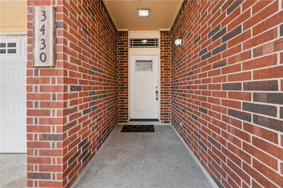 3430 Picadilly Property Photo 4