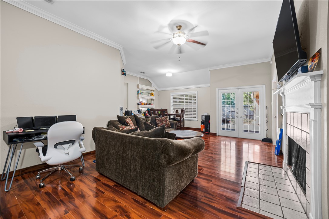 3430 Picadilly Property Photo 7