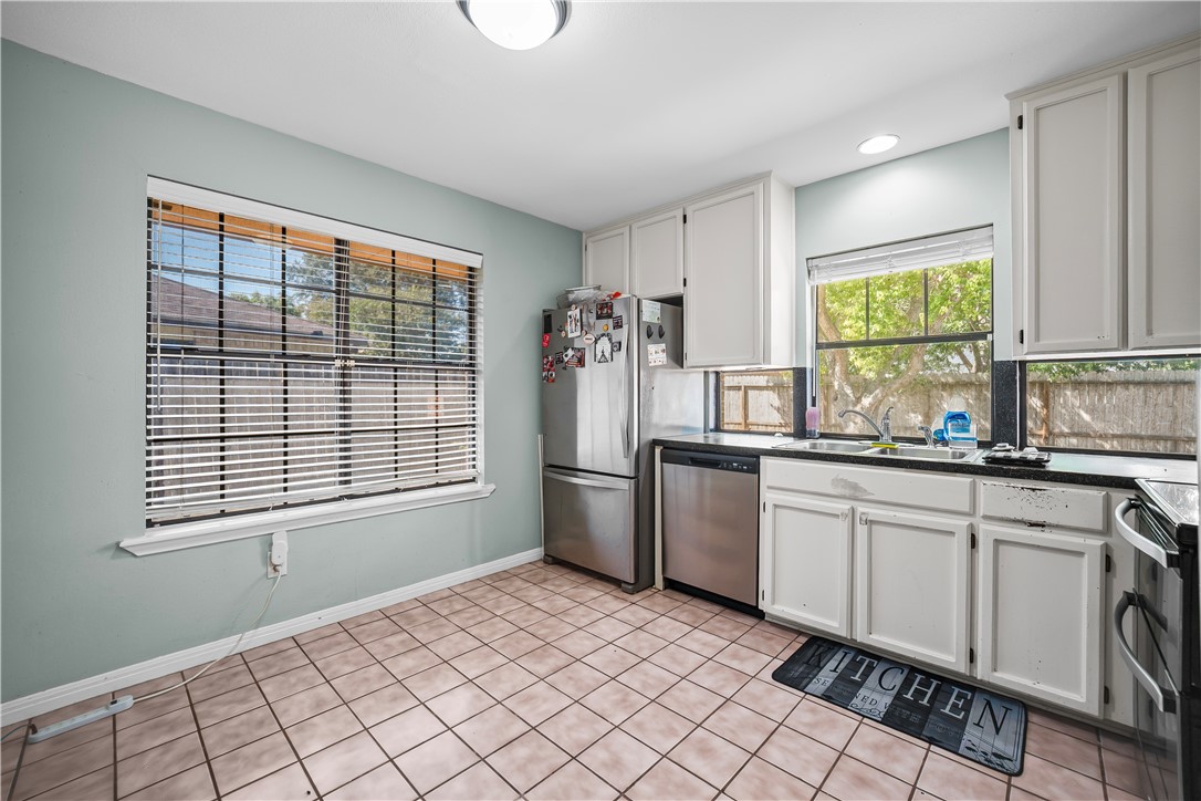 3430 Picadilly Property Photo 12